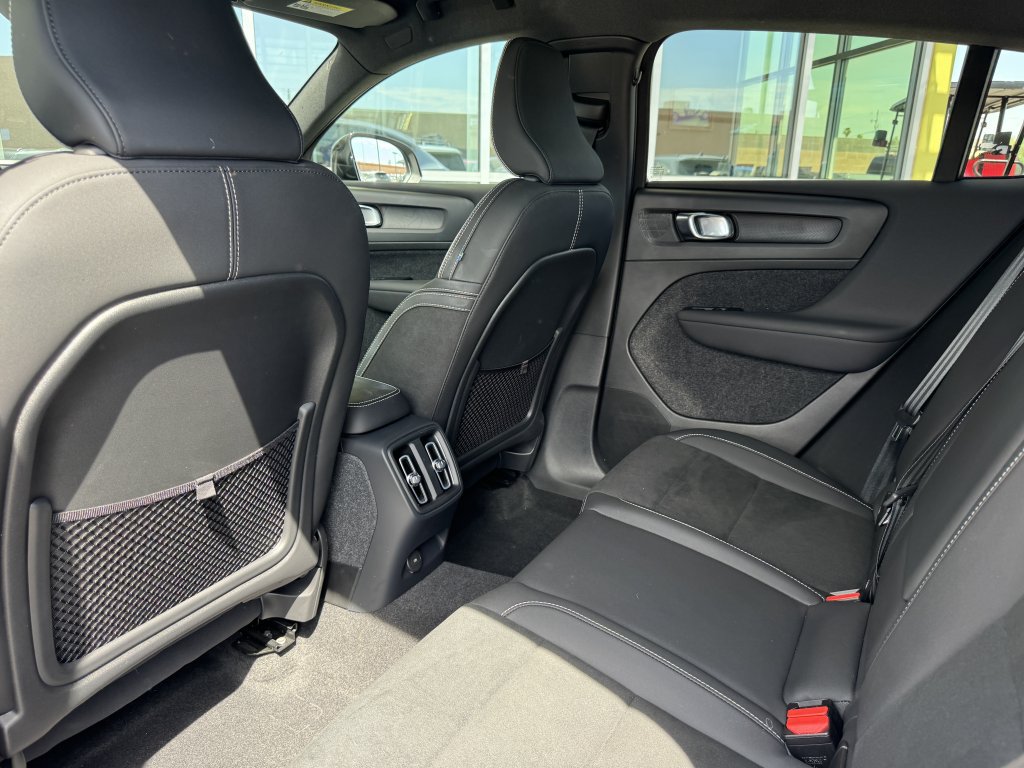 Used 2023 Volvo C40 P8 Recharge Plus w/ Protection Package Premier AWD/4WD image 33
