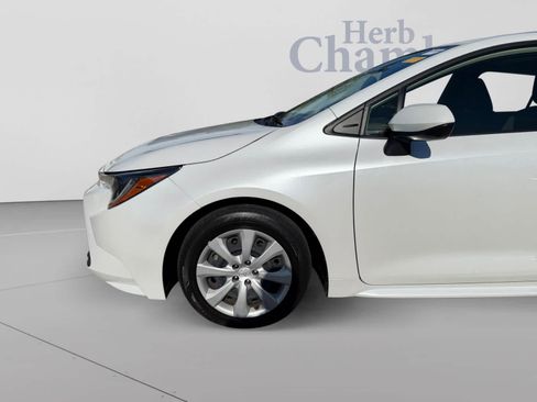 Used 2023 Toyota Corolla LE w/ Carpet Mat Package (TMS) FWD image 19