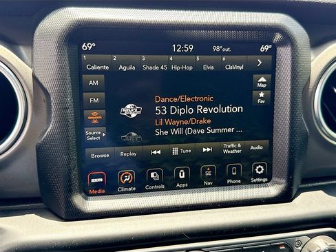 Used 2023 Jeep Wrangler Unlimited Rubicon 4xe AWD/4WD image 14