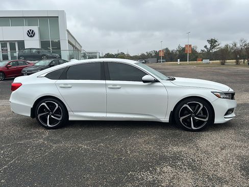 Used 2020 Honda Accord Sport image 9