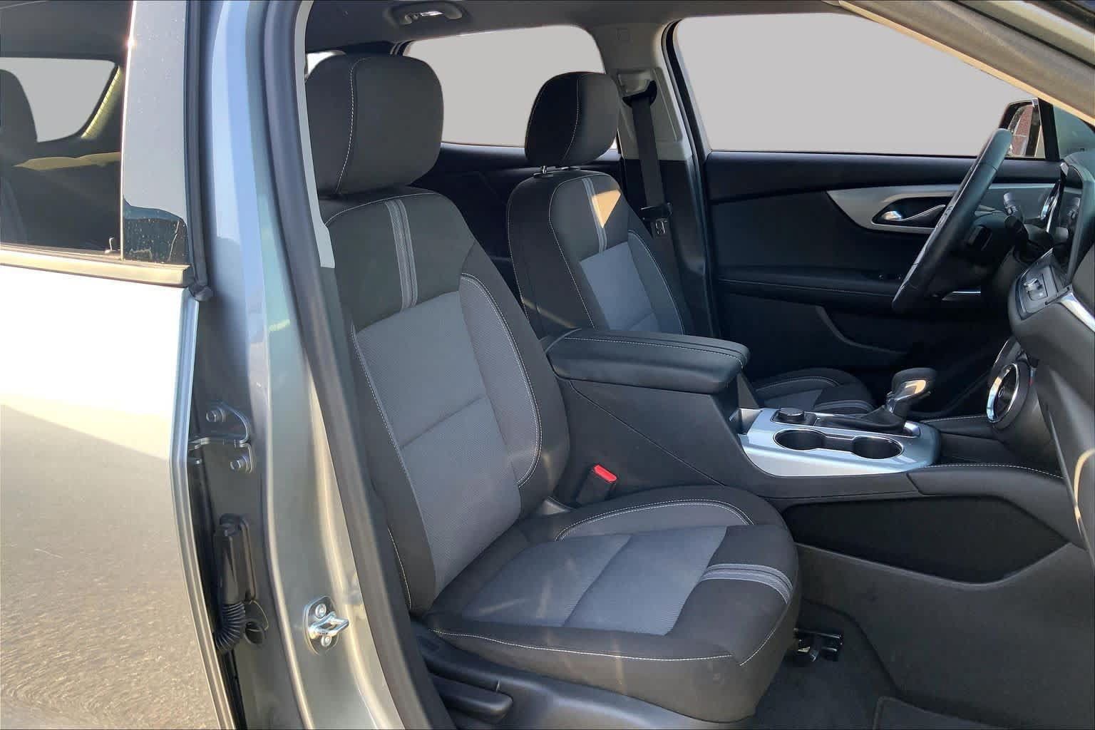 Used 2026 Chevrolet Blazer LT FWD image 9