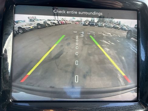 Used 2019 Jeep Cherokee Limited image 21