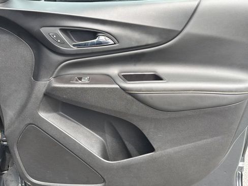 Used 2021 Chevrolet Equinox Premier w/ LPO, Floor Liner Package FWD image 16