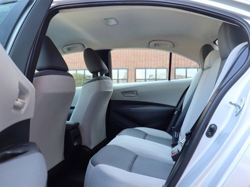 Used 2023 Toyota Corolla LE image 14