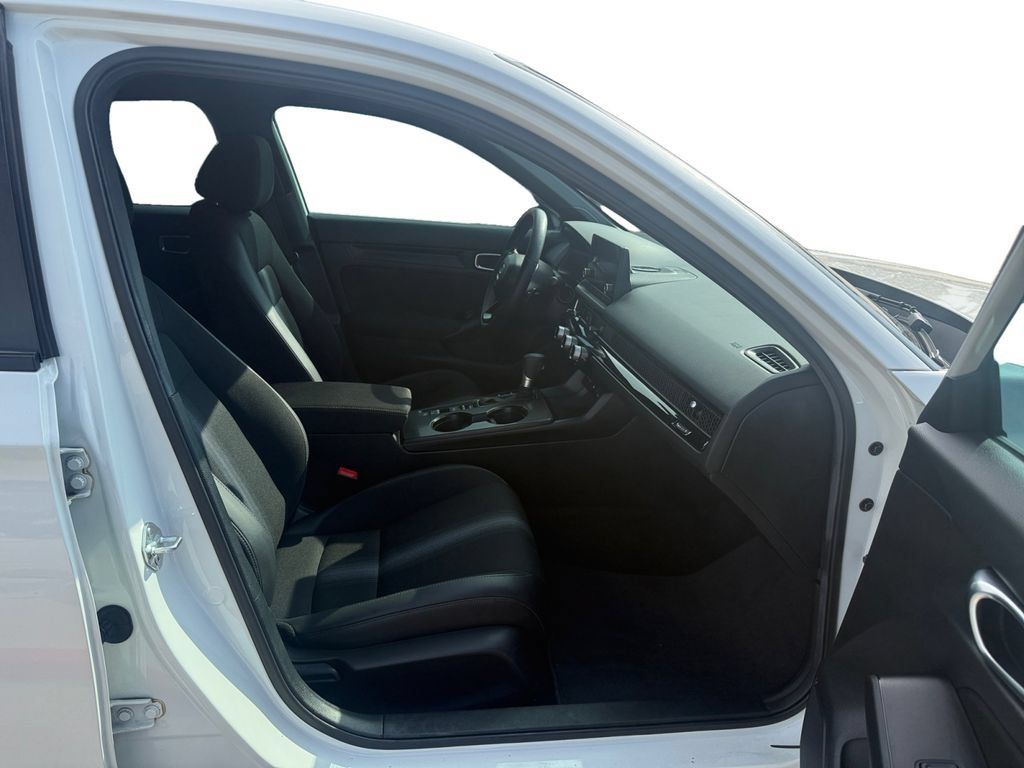 Used 2025 Honda Civic Sport image 16