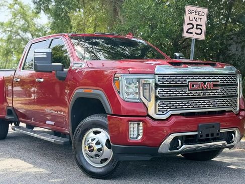 Used 2020 GMC Sierra 3500 Denali w/ Denali Ultimate Package AWD/4WD image 2