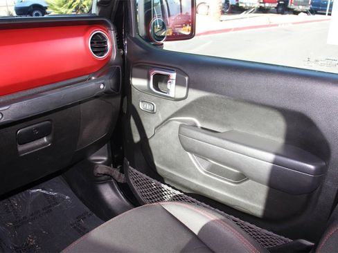 Used 2022 Jeep Gladiator Rubicon w/ LED Lighting Group image 18