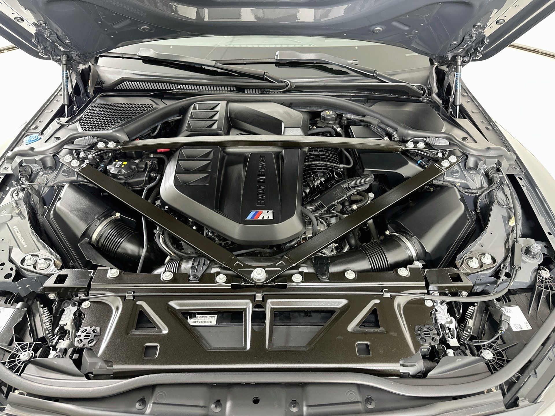 Used 2025 BMW M4 Competition w/ Executive Package RWD image 32