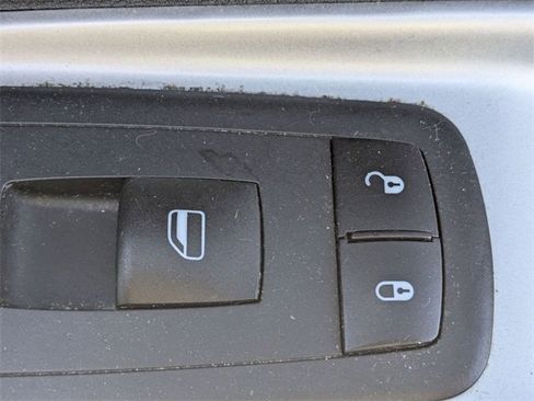 Used 2020 Dodge Journey SE image 38