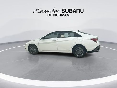 Used 2024 Hyundai Elantra SEL FWD image 6