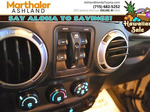 Used 2018 Jeep Wrangler Unlimited Sahara image 22