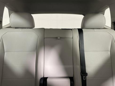 Used 2021 Volkswagen Tiguan SEL image 14