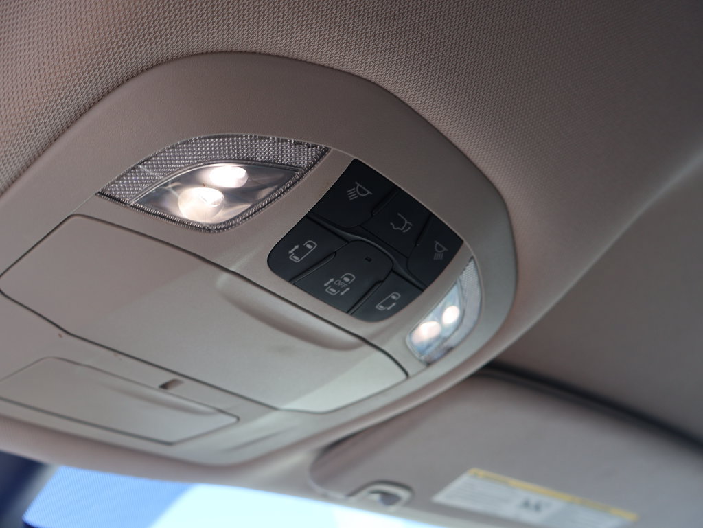 Used 2023 Chrysler Pacifica Touring-L FWD image 40