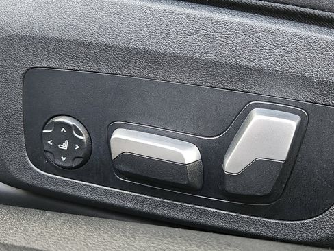 Used 2022 BMW 430i xDrive Convertible w/ Convenience Package image 26