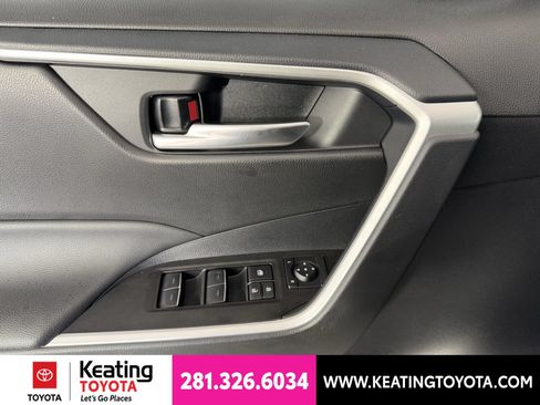 Used 2025 Toyota RAV4 SE w/ Convenience Package AWD/4WD image 12
