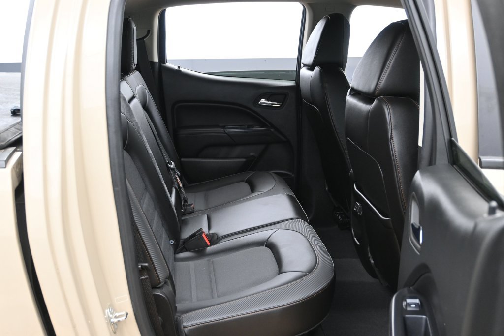 Used 2022 GMC Canyon AT4 w/ Driver Alert Package AWD/4WD image 21