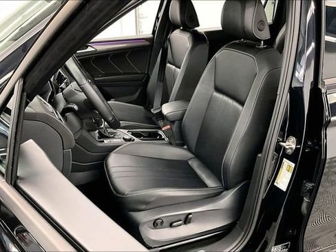 Used 2024 Volkswagen Tiguan SE R-Line w/ MDO Package, Two-Row AWD/4WD image 24