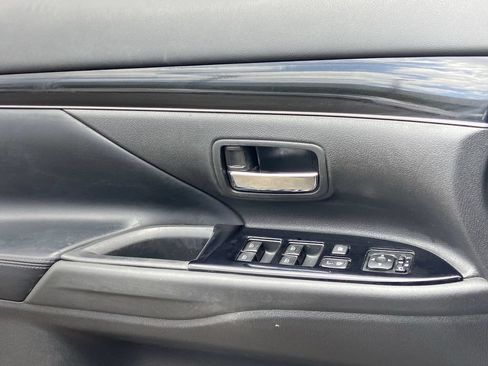 Used 2019 Mitsubishi Outlander LE FWD image 19