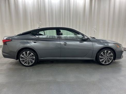 Used 2023 Nissan Altima 2.5 SL image 7