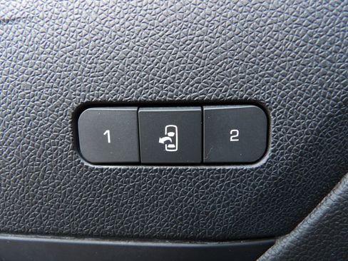 Used 2017 GMC Acadia Limited SLT image 13