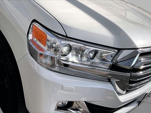 Used 2021 Toyota Land Cruiser AWD/4WD image 28
