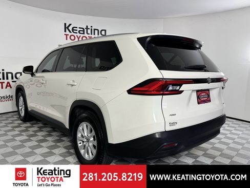 Certified 2024 Toyota Grand Highlander XLE image 8