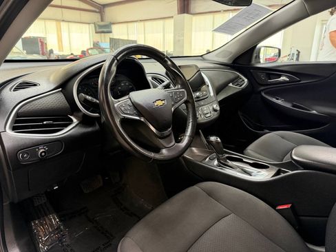 Used 2019 Chevrolet Malibu RS FWD image 11