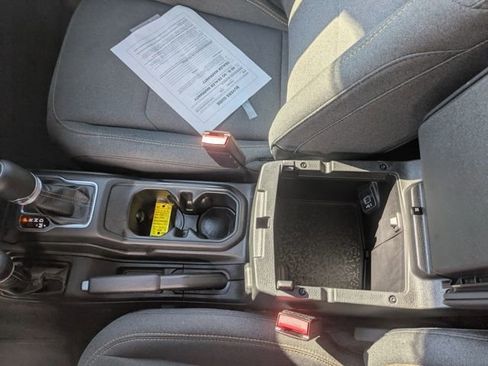 Certified 2024 Jeep Wrangler Willys image 21