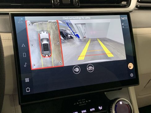 New 2026 Jaguar F-PACE SVR 575 Edition image 20