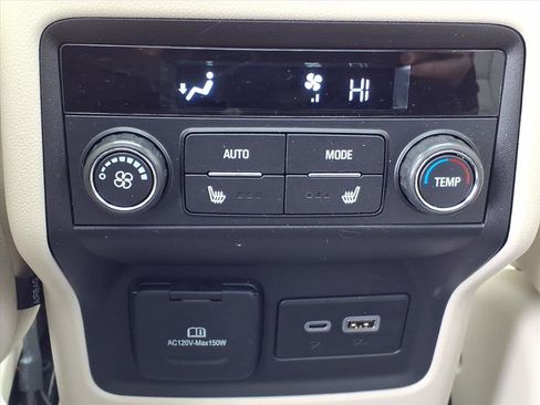 Used 2023 GMC Acadia Denali w/ Denali Technology Package image 19