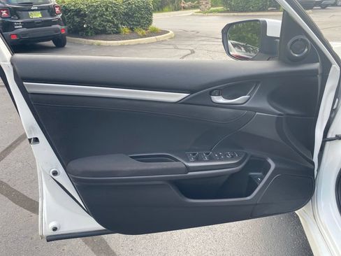 Used 2018 Honda Civic EX image 15