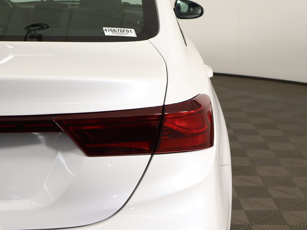 Used 2022 Kia Forte LXS w/ LXS Technology Package FWD image 18