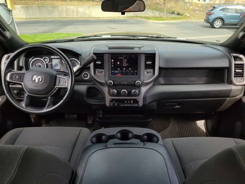 Used 2024 RAM 2500 Tradesman w/ Chrome Appearance Group image 25