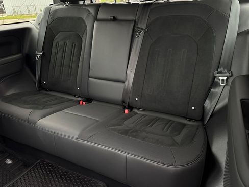 Used 2023 Land Rover Defender 90 V8 image 13