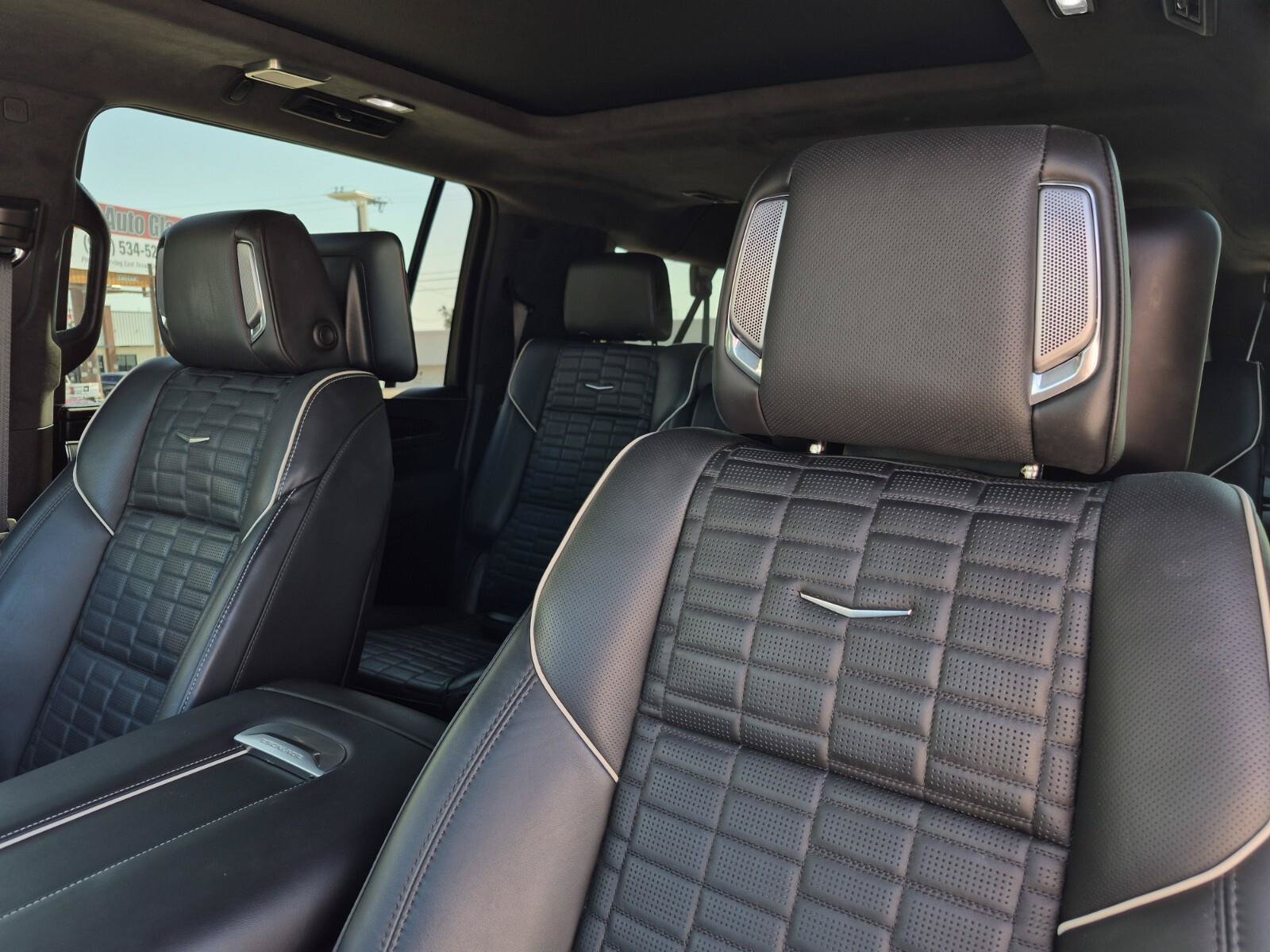 Used 2023 Cadillac Escalade ESV Sport Platinum w/ LPO, Floor Liner Package AWD/4WD image 15