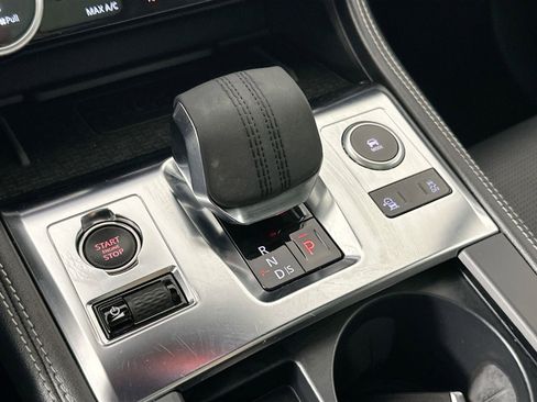 Used 2025 Jaguar F-PACE R-Dynamic S image 19