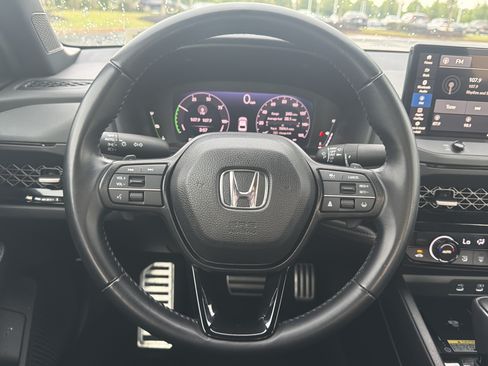 Used 2025 Honda Accord Sport image 16