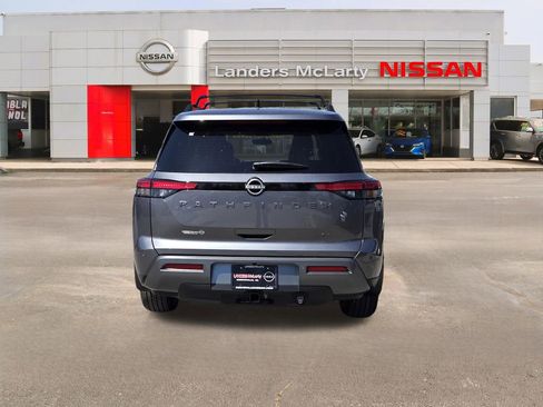 New 2026 Nissan Pathfinder SL w/ SL Premium Package FWD image 4