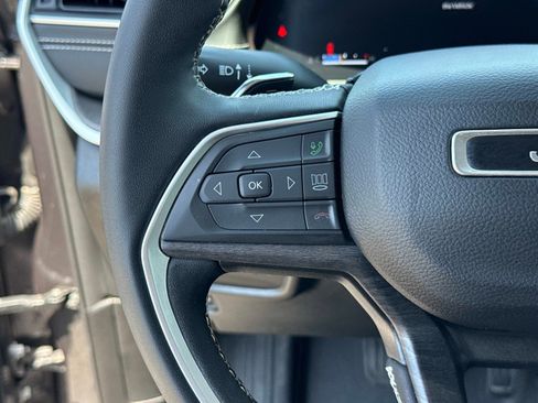 Certified 2024 Jeep Grand Cherokee L Limited w/ Black Appearance Package AWD/4WD image 32