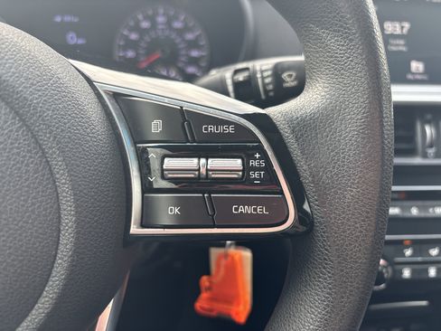 Used 2020 Kia Optima LX FWD image 25