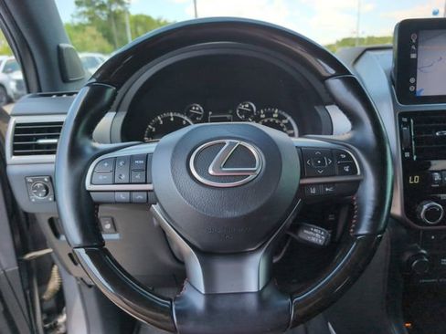 Used 2022 Lexus GX 460 Luxury w/ Sport Design Package AWD/4WD image 23