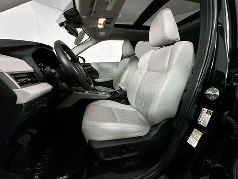 Used 2023 Mitsubishi Outlander SEL AWD/4WD image 4