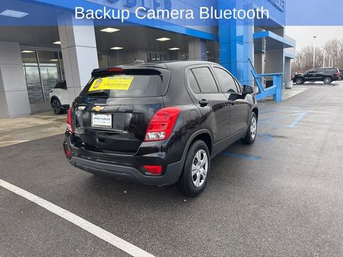 Used 2018 Chevrolet Trax LS image 3