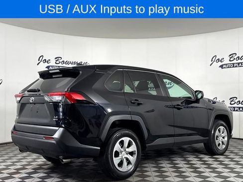 Used 2023 Toyota RAV4 LE AWD/4WD image 7
