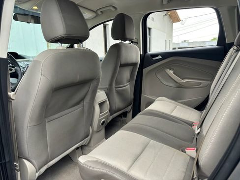 Used 2016 Ford Escape SE FWD image 40