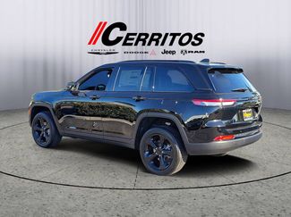 New 2025 Jeep Grand Cherokee Altitude AWD/4WD video 3
