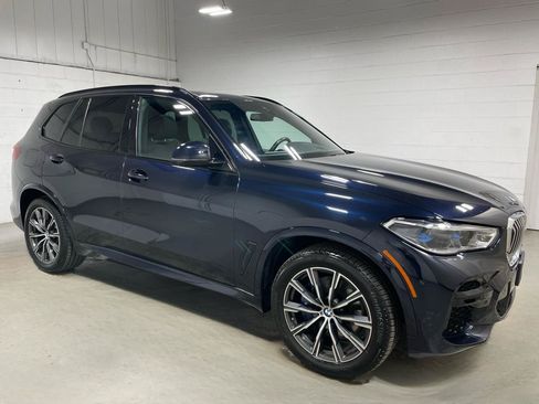 Used 2023 BMW X5 xDrive40i AWD/4WD image 3