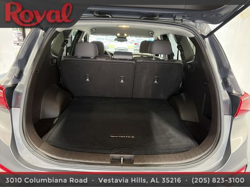Used 2019 Hyundai Santa Fe SEL FWD image 4