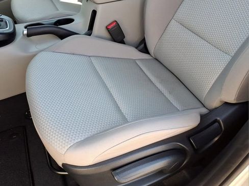 Used 2025 Kia Soul S FWD image 13
