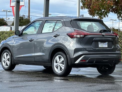 New 2025 Nissan Kicks S image 6